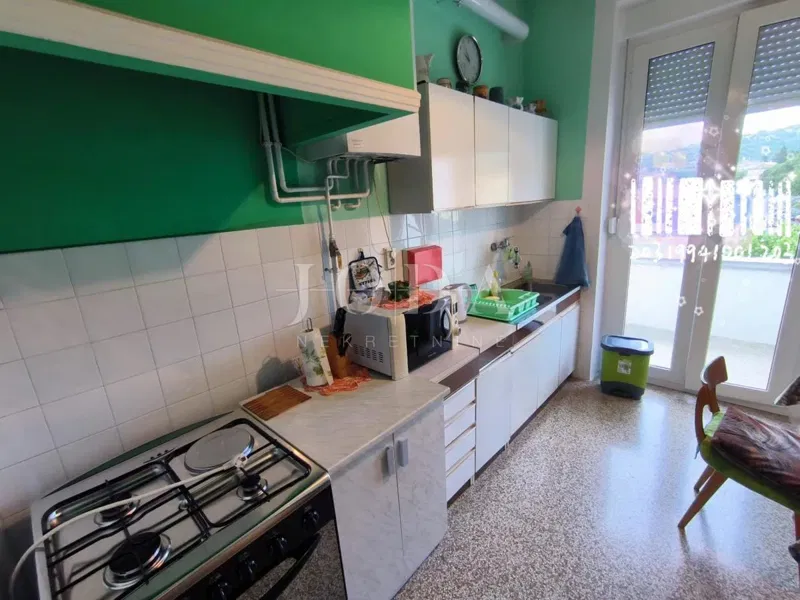 MIHAČEVA DRAGA – AMPIO APPARTAMENTO CON 3 CAMERE DA LETTO, SOGGIORNO E DUE BALCONI – 2