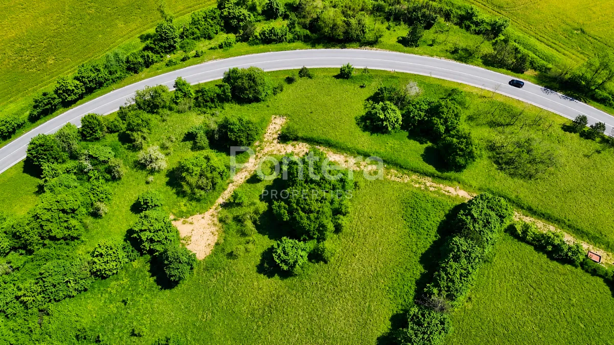 ISTRA, PAZIN - Građevinsko zemljište  874m²