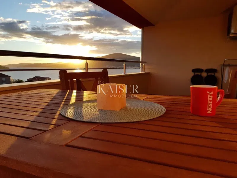 Trogir, Čiovo - three-bedroom apartment (93 m2) with sea view, close to the beach – 3