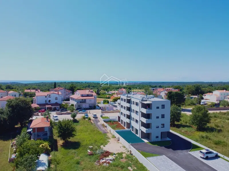 Vista mare dalla terrazza di un edificio di nuova costruzione con ascensore, a 3,5 km dalla spiaggia. – 2