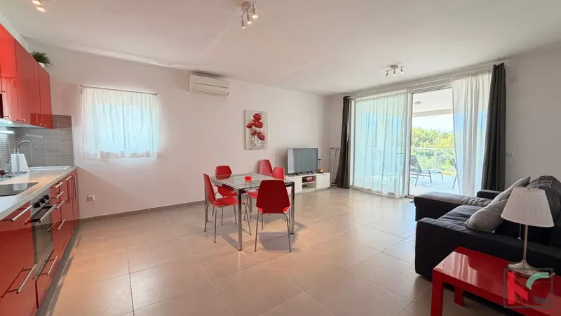 Istria, Peroj, #vendita spazioso appartamento trilocale con ampio terrazzo e vista mare – 3