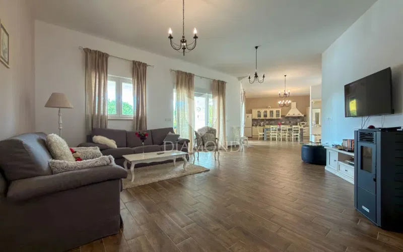 Svetvinčenat, surroundings, elegant single storey house with swimming pool and sauna – 3