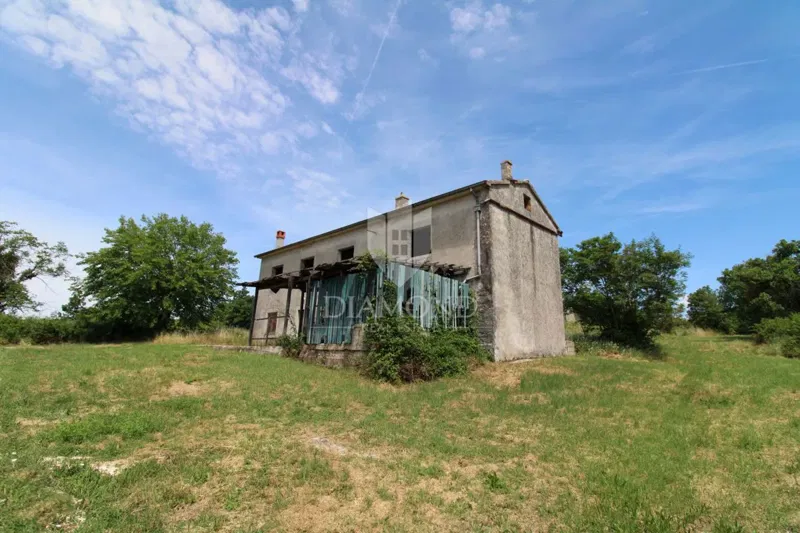 Istria, Barban, casa in pietra da ristrutturare con ampio giardino – 3