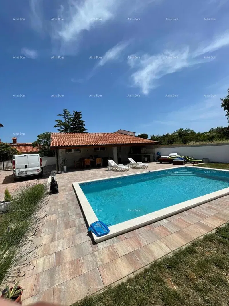 Ližnjan – Apartment House with Pool, 460 m². – 2