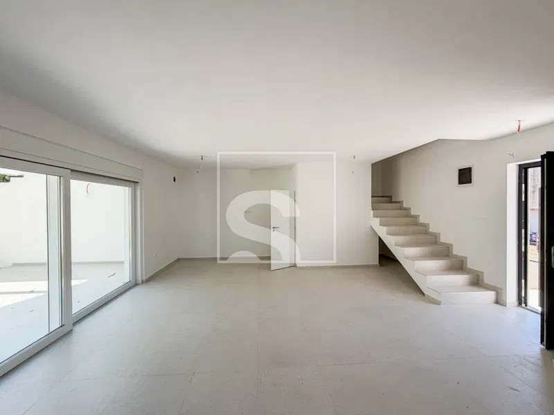 Duplex house in the vicinity of Savudrija, 3 bedrooms near the sea – 3