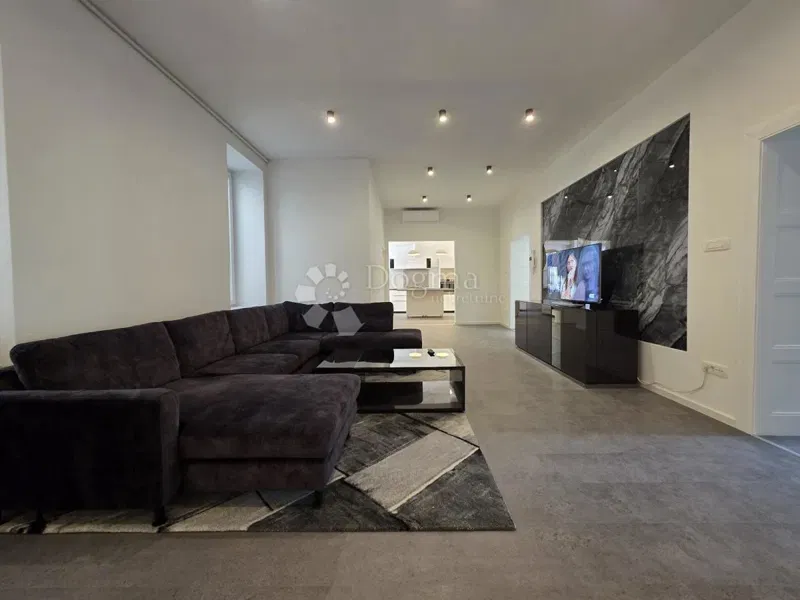 Locale commerciale Donji grad, Donji Grad, 140m2 – 3