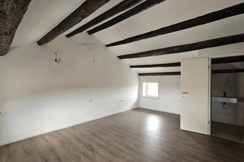 Renovated house with sea view in the center of Višnjan – 3
