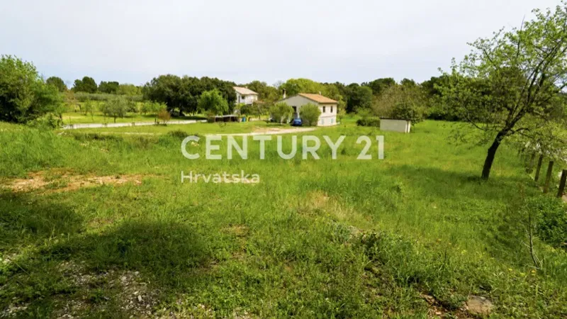 PULA, VELI VRH, BUILDING LAND WITH GREAT POTENTIAL – 3