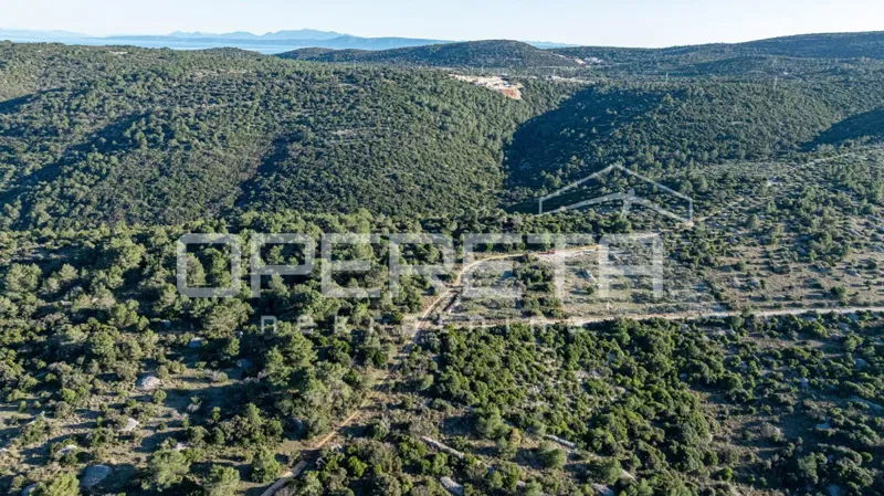 Povlja, Povlja, 7,647.00 m2, 76,470.00 EUR – 3