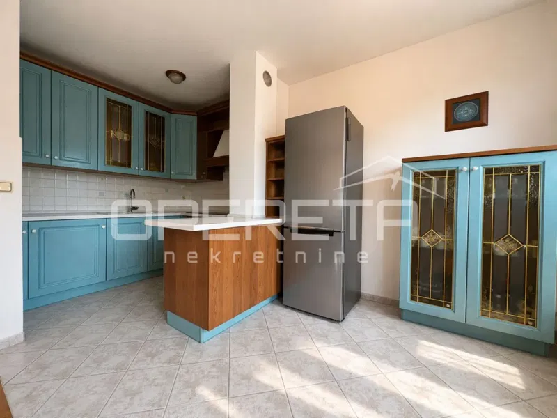 VENDITA, APPARTAMENTO, ZAGABRIA, TREŠNJEVKA, 124m2, 5-LOCALI – 2