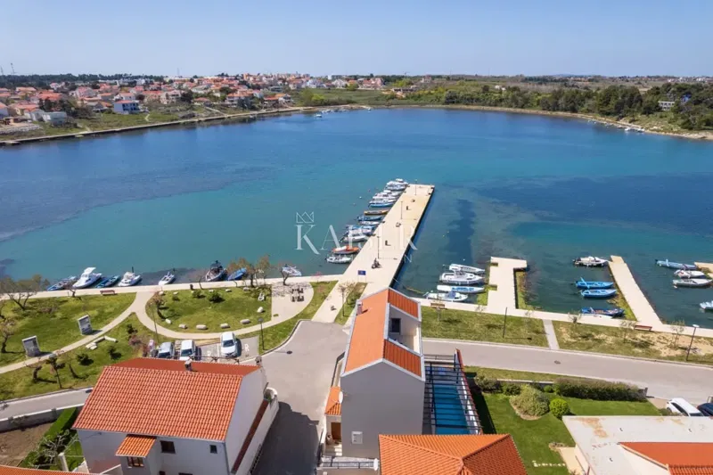 Zadar, Nin: Luxury Villa 1st row to the sea with heated pool – 2