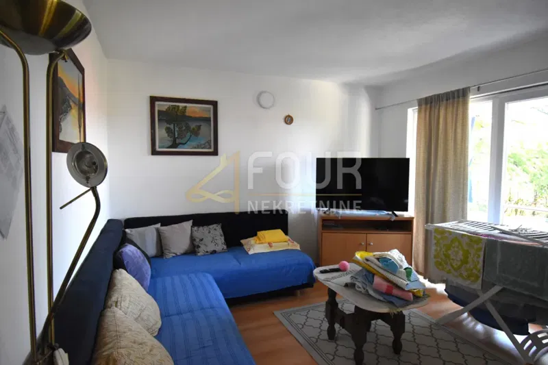 Novi Vinodolski, casa a schiera con 4 appartamenti, vista mare – 2