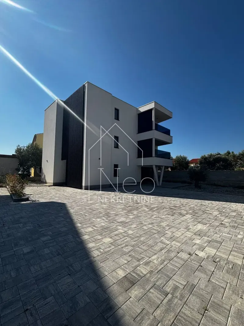 Dvosoban stan S3 na drugom katu, Vodice