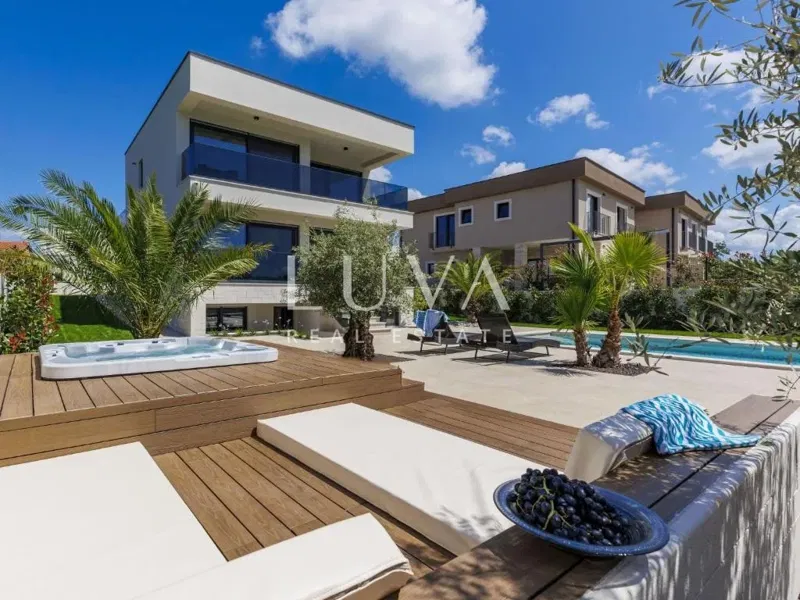 Istria, Poreč, modern villa with pool and sauna, 217 m² – 2