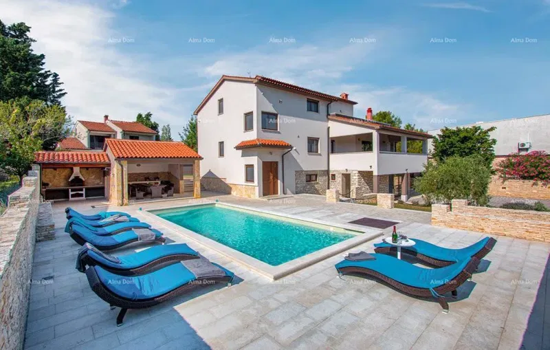 Premantura, Detached House with 5 Bedrooms. Close to the Sea. – 3