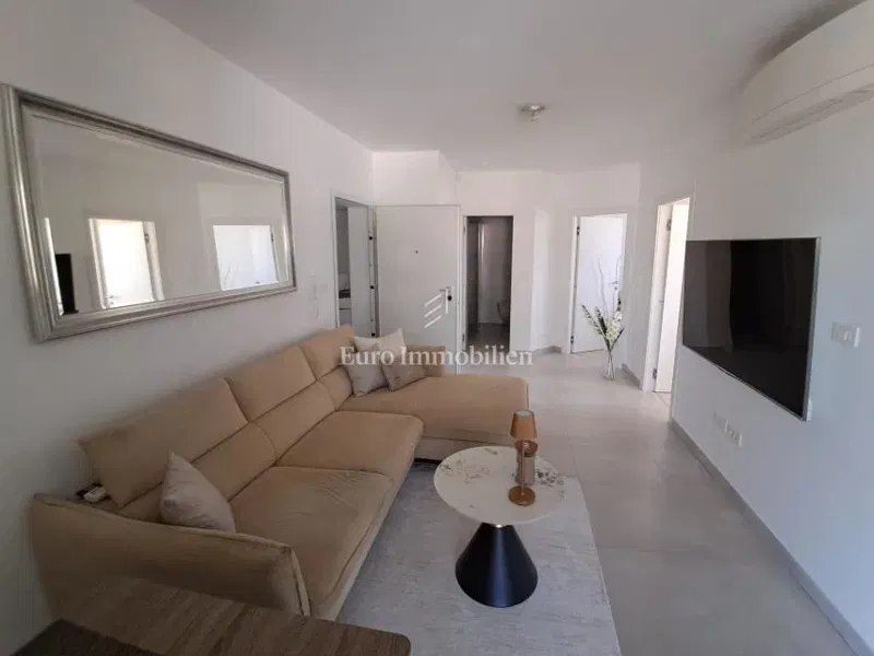 Two-bedroom apartment with a large terrace, ideal for a relaxing holiday – Peroj – 2