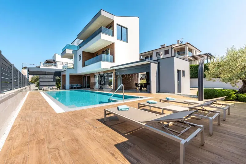 House Fažana, 400m2 – 2