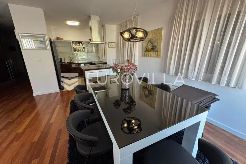Brač, Bol, penthouse in an attractive location – 2