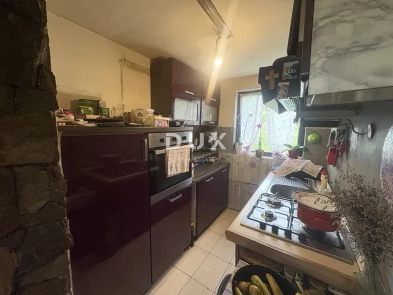 CROATIAN ZAGORJE, PREGRADA - House with great potential and a garden of 748 m² – 3