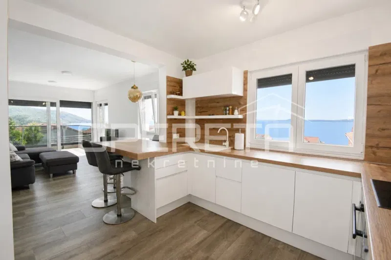 Two-bedroom apartment with a rooftop terrace and open sea view – 2