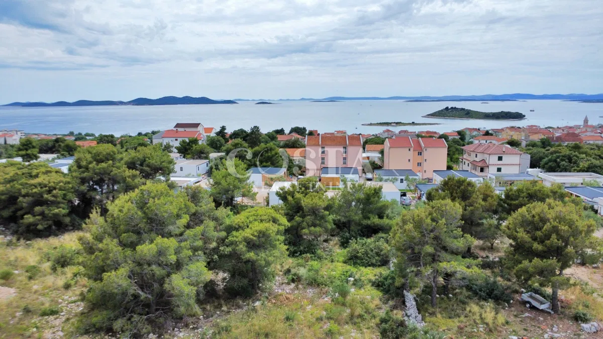 ZADAR, PAKOŠTANE - Građevinsko zemljište s pogledom na more