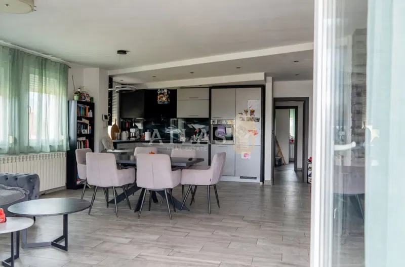 KASTAV | THREE-ROOM APARTMENT IN A NEWER BUILDING – 2