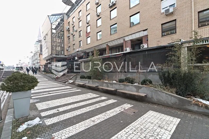Osijek, Centar, prodaja opremljenog ugostiteljskog objekta, blizina promenade