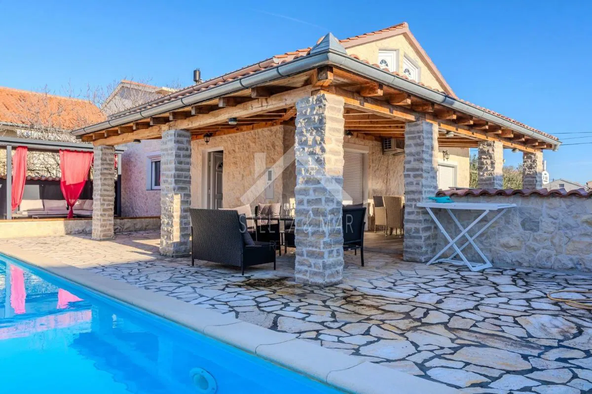 Prekrasna villa sa bazenom - Posedarje