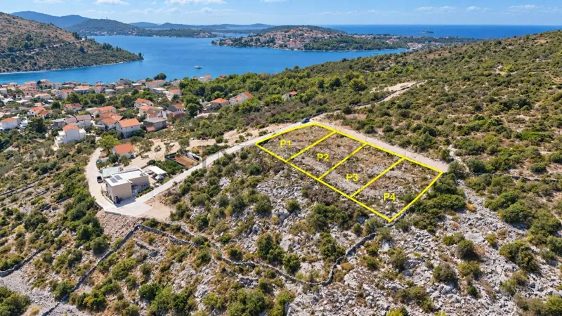 ROGOZNICA – ZEMLJIŠTE S POGLEDOM NA MORE, 510 m² P1