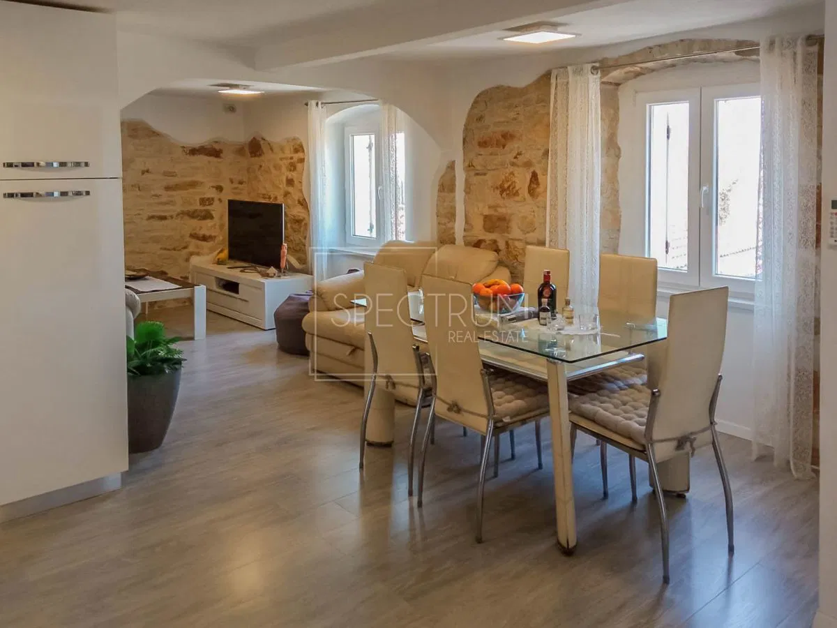 Vabriga, kuća sa 3 stana