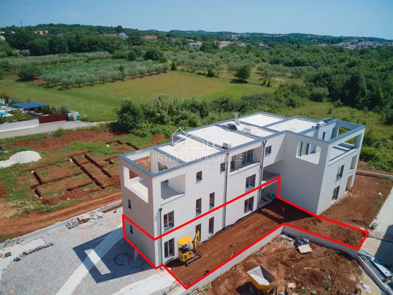 Komfortable Wohnung im Erdgeschoss eines Neubaus mit 110 m² Garten, 900 m vom Strand entfernt.