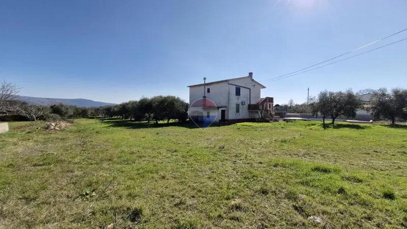 Istria, Marčana, Rakalj - 2953 m² land + house, pool, investment – 2