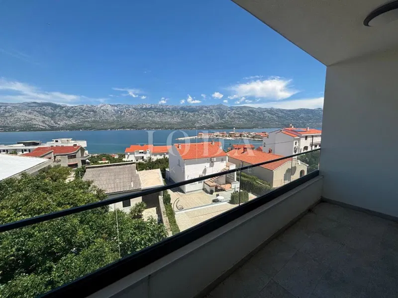 Vinjerac, Penthouse s pogledom na more