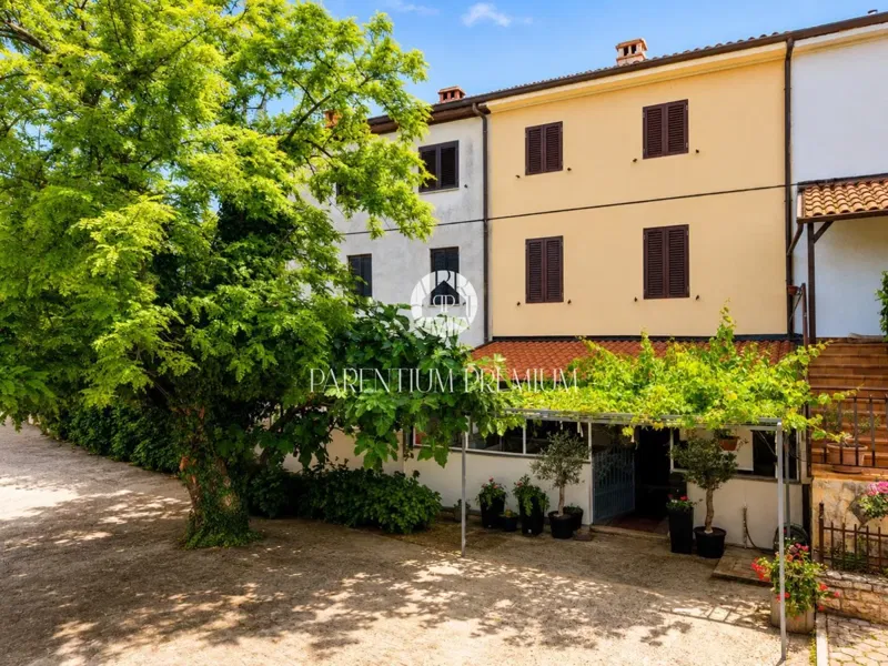 Novigrad area, stone terraced house 800 m from the sea – 2