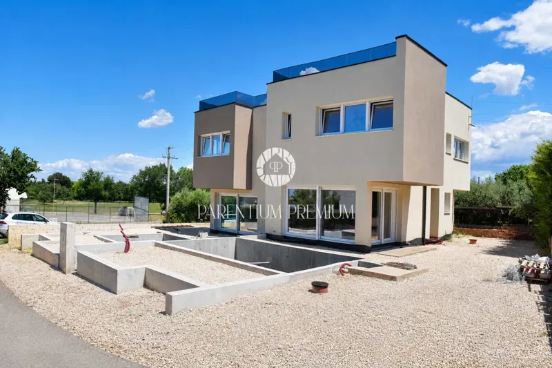 Moderna casa con piscina, terrazza panoramica e vista mare – 2