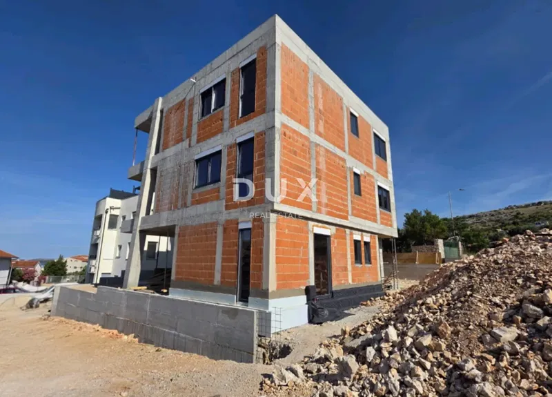ŠIBENIK, ŽABORIĆ - Dvojizbový apartmán s výhľadom na more – 2