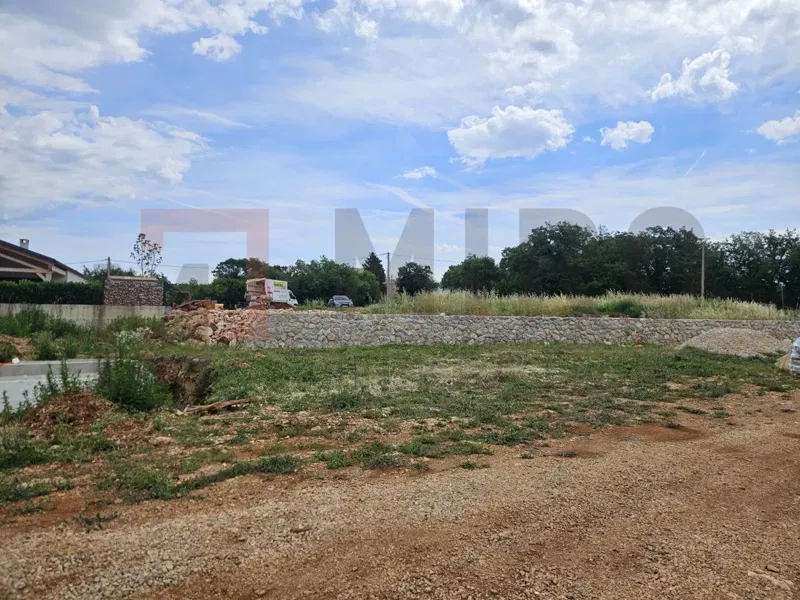 Land Dobrinj, 600m2 – 2