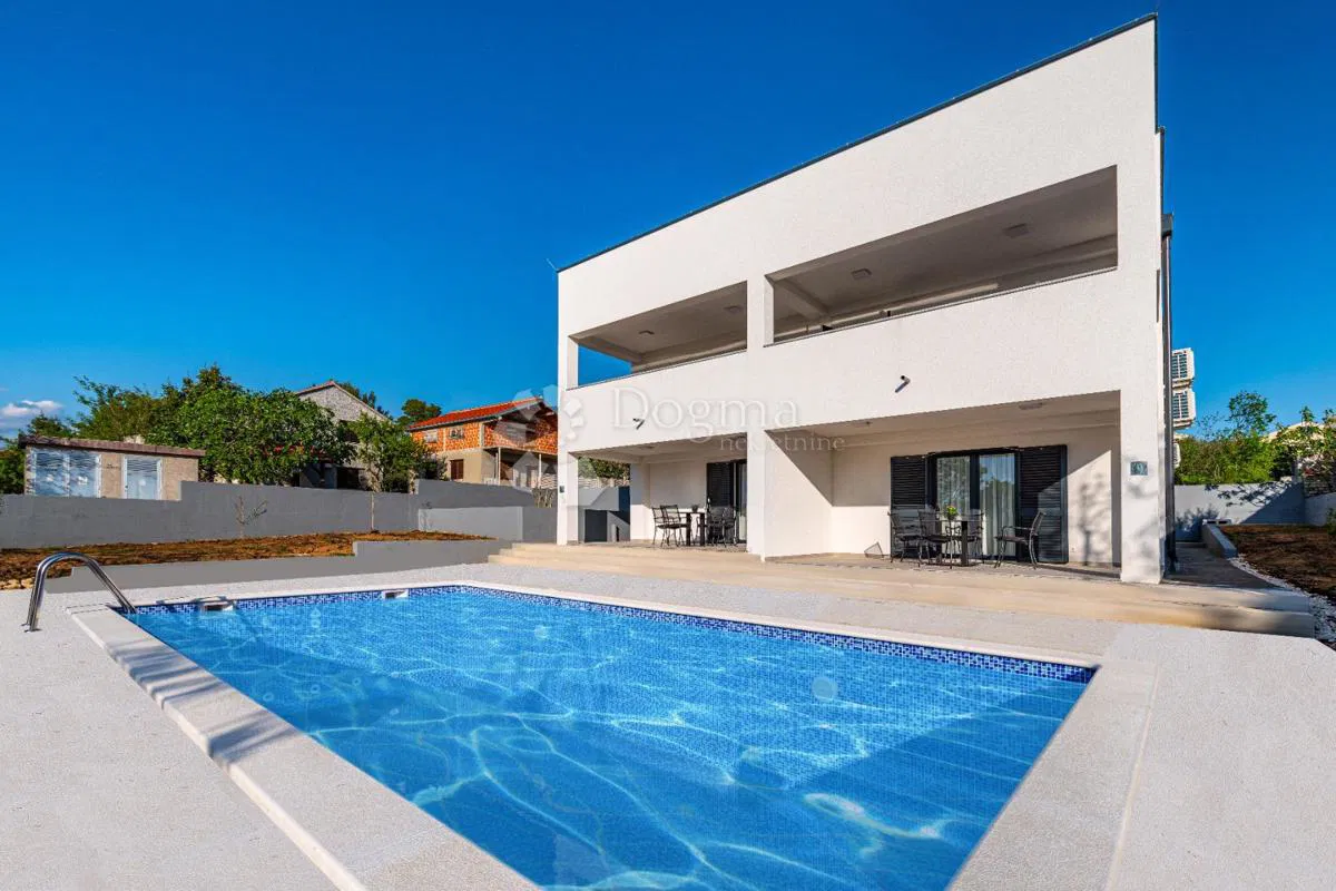 Dom Novigrad, 185m2