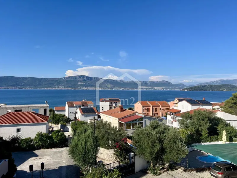 DVIJE APARTMANSKE KUĆE BLIZINA I POGLED NA MORE