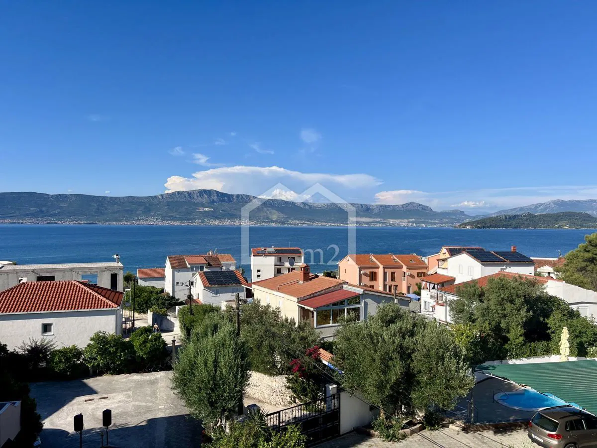 DVIJE APARTMANSKE KUĆE BLIZINA I POGLED NA MORE