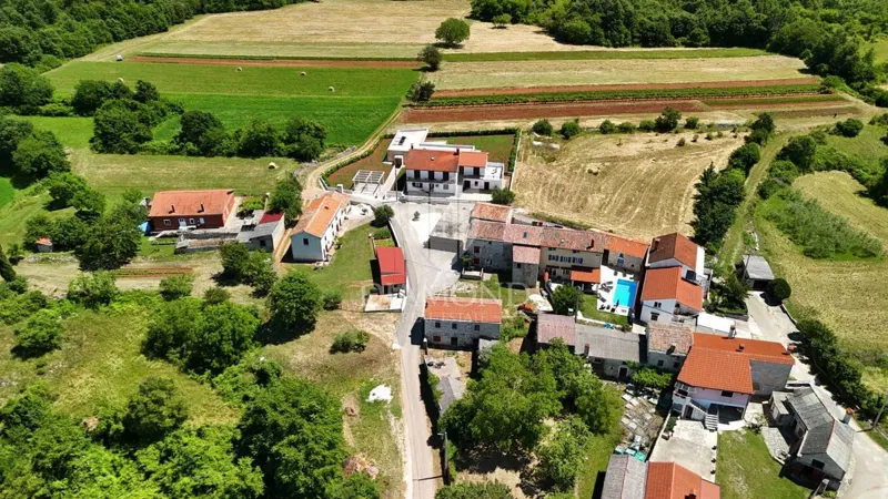 Dintorni di Žminj, terreno edificabile con grande potenziale – 2
