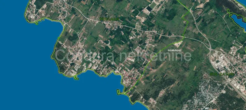 Privlaka - građevinsko zemljište ca. 400 m od mora