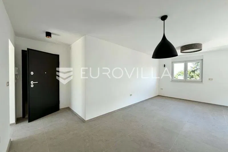 Pula, Center, long-term rent of an apartment in a modern new building with elevator and parking – 2