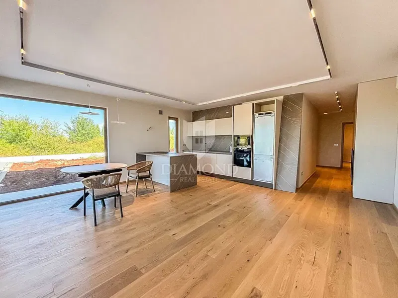 Novigrad, new building, modern apartment with swimming pool! – 2