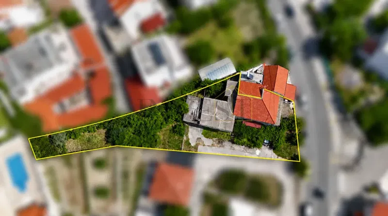 PODSTRANA - KUĆA ZA ADAPTACIJU NA IZVRSNOJ LOKACIJI, 70 m OD MORA