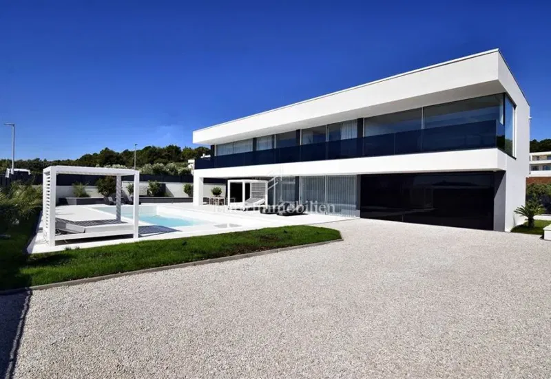 Vodice – Elegante villa in una posizione esclusiva – 3