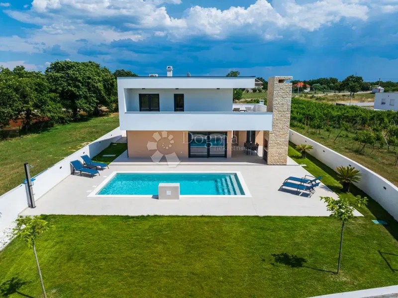 Moderna vila s bazenom u Žeravi
