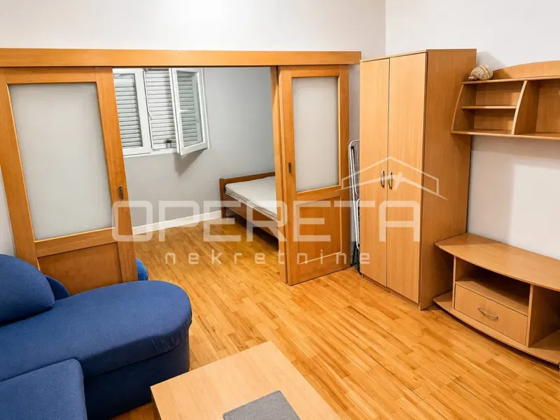 Functional apartment with parking space in Makarska – 2