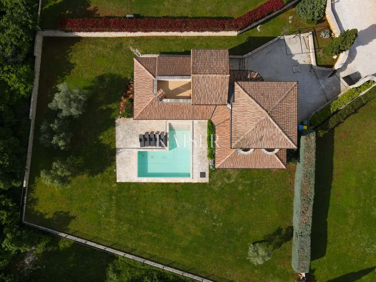 Poreč, Isztria, környék, rusztikus kővilla medencével