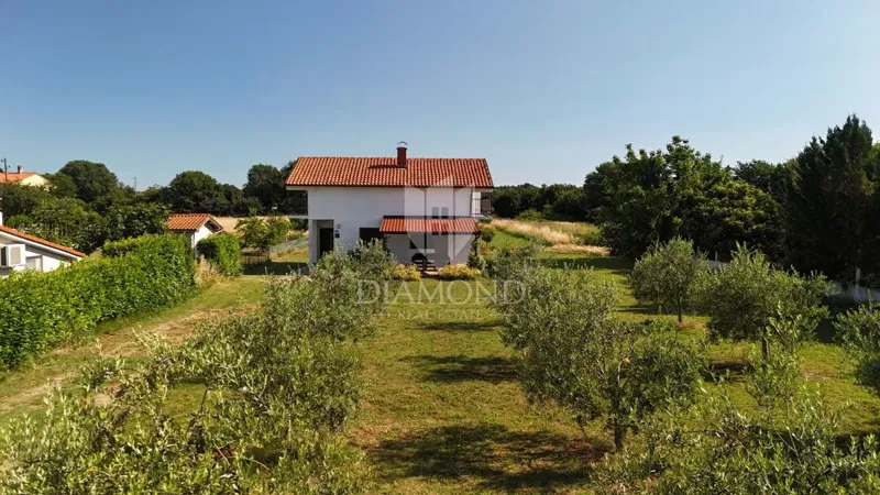 Loborika, House with a large garden near Pula – 3